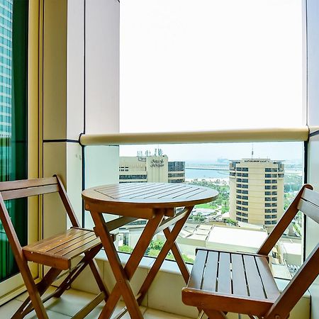 Luxury Escapes - Furnished Studio With Balcony In Royal Oceanic دبي المظهر الخارجي الصورة