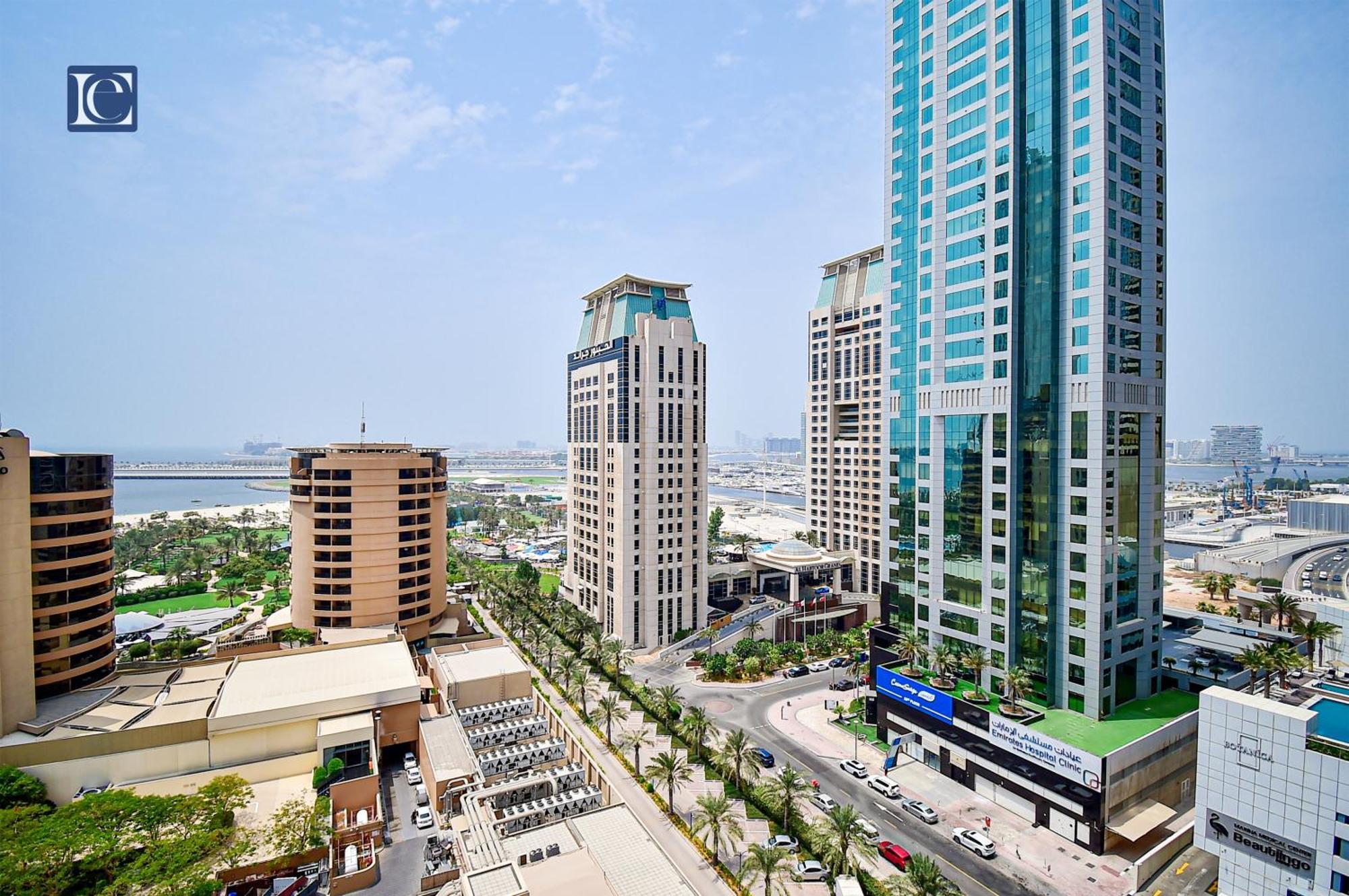 Luxury Escapes - Furnished Studio With Balcony In Royal Oceanic دبي المظهر الخارجي الصورة